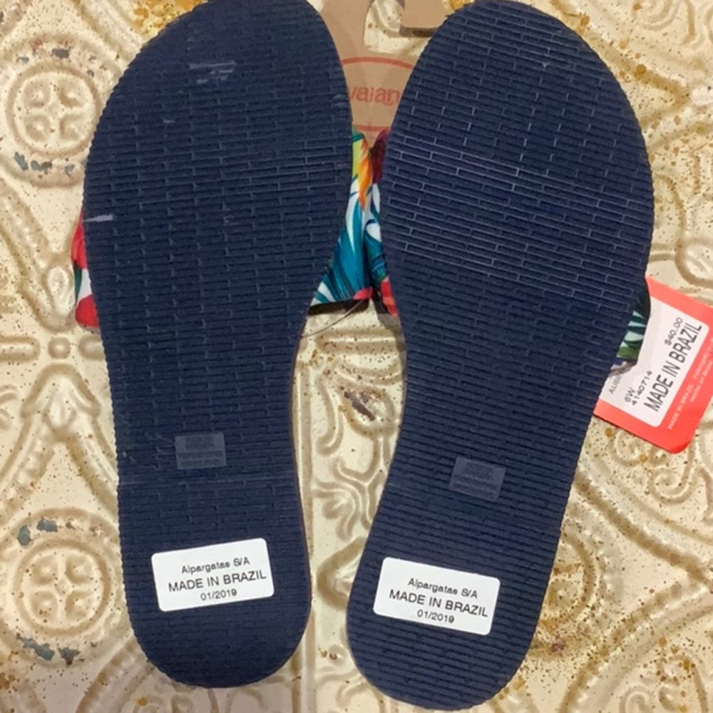 Havaianas 🎉🍾Host Pick🍾🎉 Size 11/12 left - Picture 4 of 4